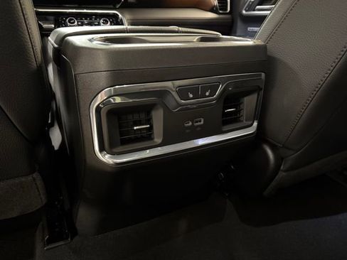 Used 2025 GMC Sierra 1500 Denali AWD/4WD image 24