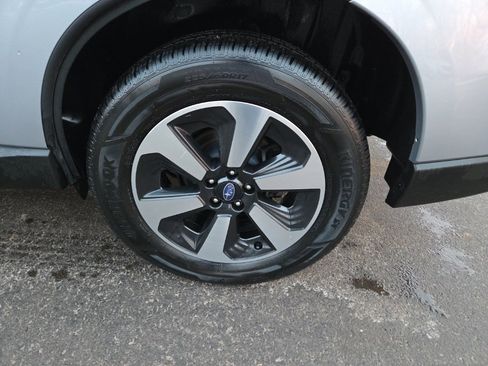 Used 2018 Subaru Forester 2.5i Limited w/ Popular Package #3B image 10