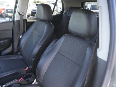 Used 2017 Chevrolet Trax LT w/ LT Convenience Package image 10