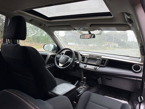 Used 2015 Toyota RAV4 XLE FWD image 14