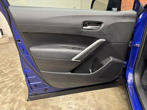 Used 2022 Toyota Corolla Cross XLE image 10