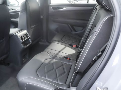 New 2026 Volkswagen Atlas Cross Sport SE image 33