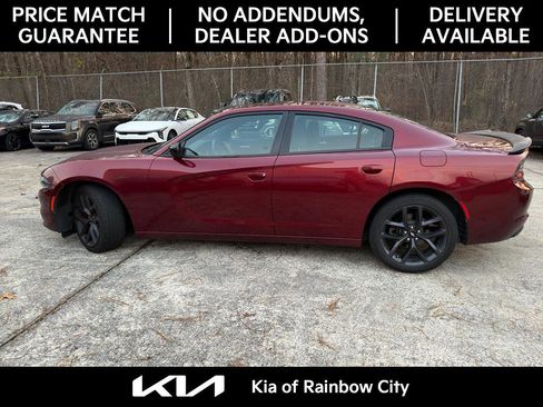 Used 2019 Dodge Charger SXT image 6
