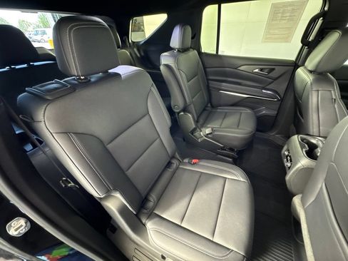 Certified 2026 Chevrolet Traverse LT w/ Driver Confidence Package AWD/4WD image 34