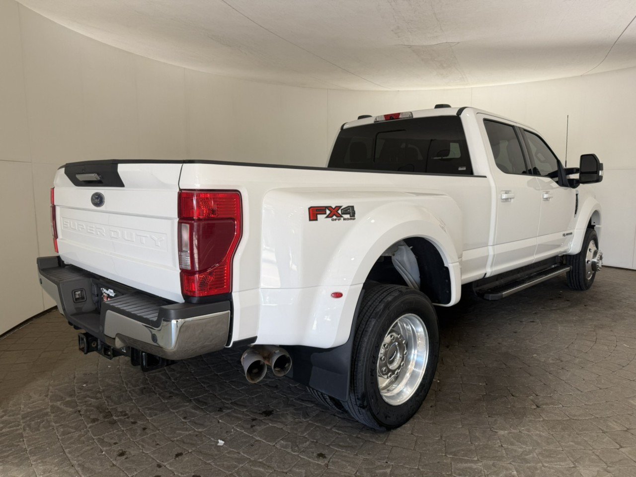 Used 2022 Ford F450 Lariat w/ FX4 Off-Road Package AWD/4WD image 9
