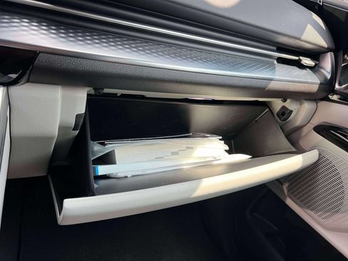 Certified 2024 Kia Carnival SX Prestige FWD image 33