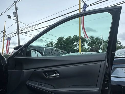 Used 2023 Nissan Sentra SV FWD image 22