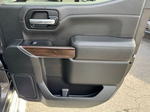 Used 2019 GMC Sierra 1500 SLT image 18