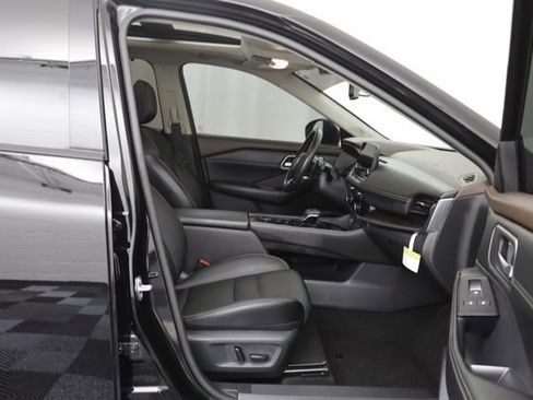 Used 2021 Nissan Rogue SL w/ Premium Package image 20