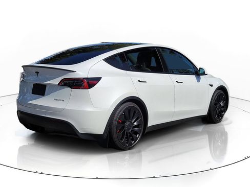 Used 2022 Tesla Model Y Performance AWD/4WD image 4
