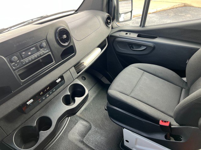 Used 2019 Mercedes-Benz Sprinter 2500 image 20