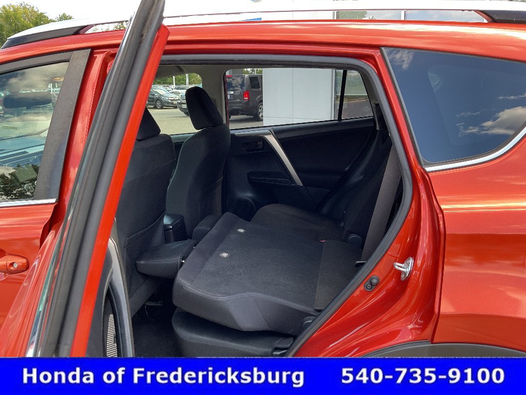 Used 2015 Toyota RAV4 LE AWD/4WD image 22