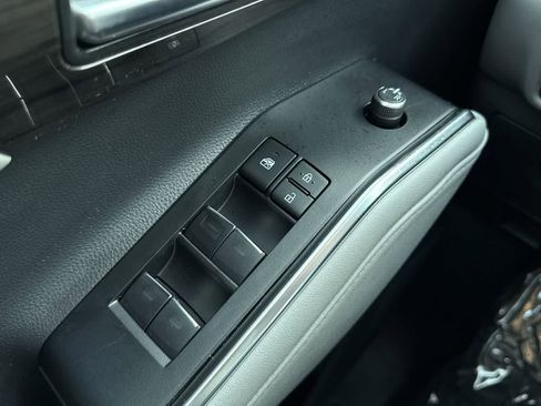 Used 2021 Toyota Highlander Platinum image 23