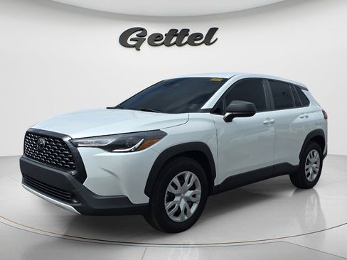 Used 2025 Toyota Corolla Cross L image 6