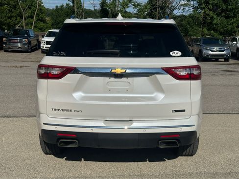 Used 2018 Chevrolet Traverse Premier AWD/4WD image 6