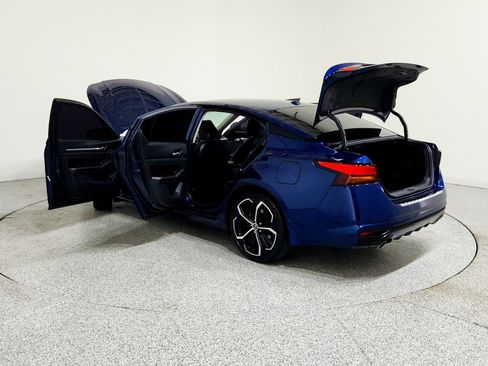 Used 2023 Nissan Altima 2.5 SR image 16