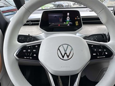 New 2025 Volkswagen ID. Buzz 1st Edition image 15