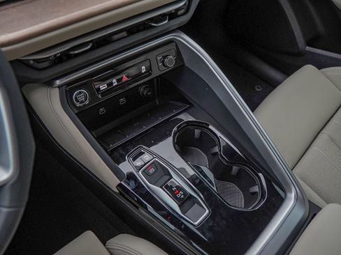 New 2025 Audi Q5 Premium Plus image 11