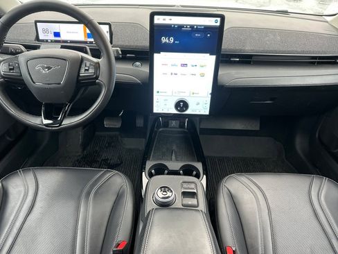 Used 2022 Ford Mustang Mach-E Premium image 15