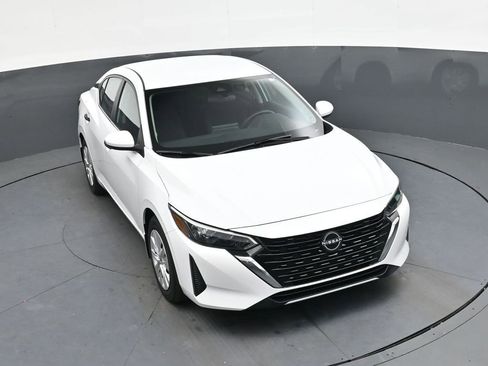 Certified 2025 Nissan Sentra S image 26