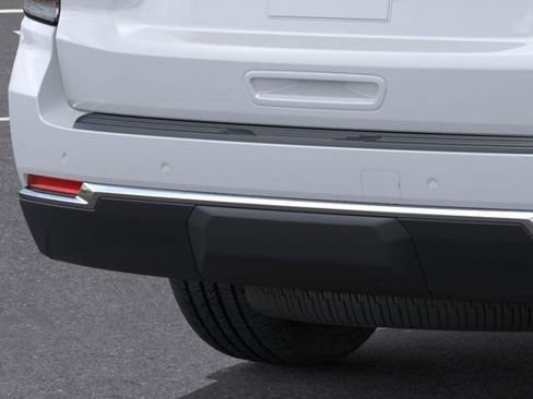 New 2026 Chevrolet Suburban LS image 14