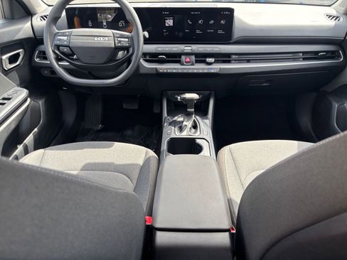 Used 2025 Kia K4 FWD image 40