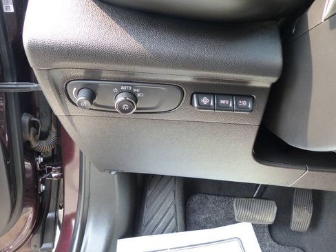 Used 2021 Buick Envision Avenir w/ Technology Package II AWD/4WD image 26