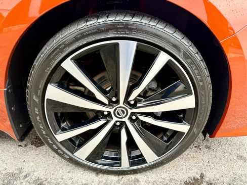 Used 2020 Nissan Altima 2.5 SR w/ Premium Package image 13