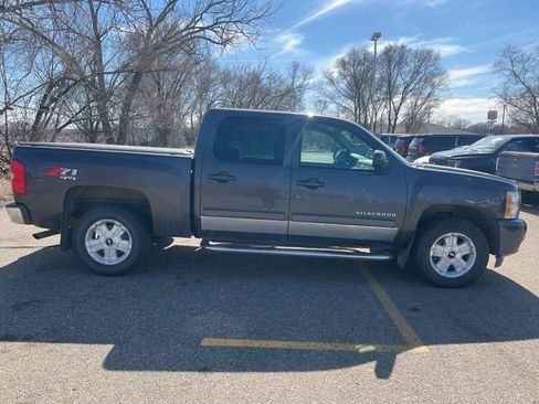 Used 2010 Chevrolet Silverado 1500 LTZ w/ Z71 Appearance Package image 8
