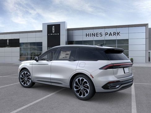 New 2026 Lincoln Nautilus Reserve image 4