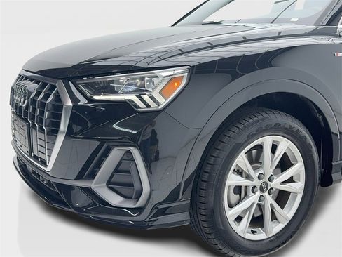 Used 2025 Audi Q3 2.0T Premium image 6