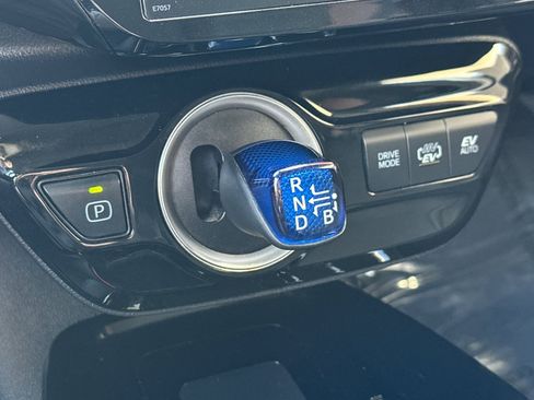 Used 2021 Toyota Prius Prime XLE image 29