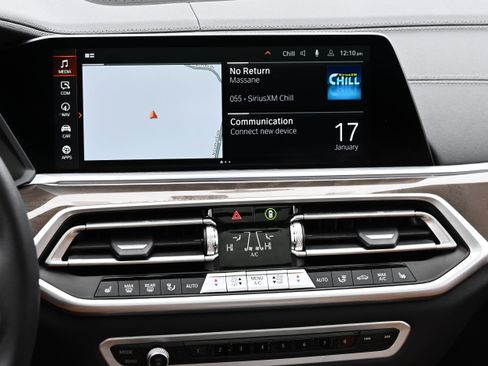 Certified 2023 BMW X6 xDrive40i w/ Parking Assistance Package image 23