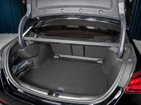 Certified 2025 Mercedes-Benz C 300 Sedan image 6