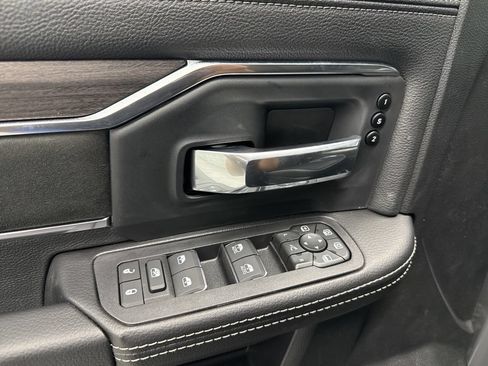 New 2026 RAM 2500 Laramie AWD/4WD image 18