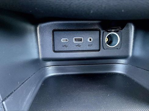 Used 2023 Chevrolet Equinox LT w/ LPO, Floor Liner Package AWD/4WD image 16