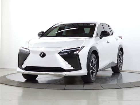 Used 2024 Lexus RZ 300e Premium w/ Accessory Package (2T) image 3