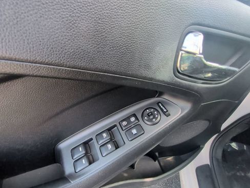 Used 2015 Kia Forte EX FWD image 12