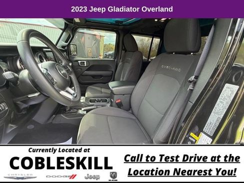 Used 2023 Jeep Gladiator Overland AWD/4WD image 18