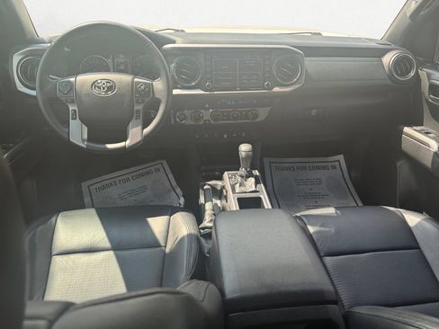 Used 2023 Toyota Tacoma Limited AWD/4WD image 10