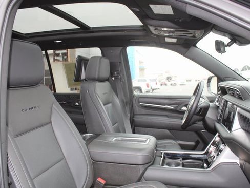 Used 2022 GMC Yukon Denali w/ Denali Ultimate Package image 17
