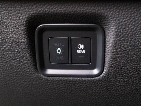 Certified 2026 Porsche Cayenne AWD/4WD image 23