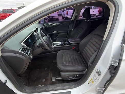 Used 2015 Ford Fusion SE w/ Equipment Group 201A image 19