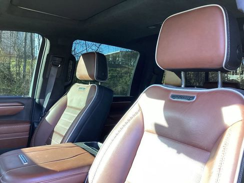 Used 2024 GMC Sierra 3500 Denali Ultimate image 6