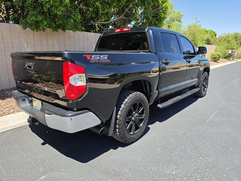 Used 2018 Toyota Tundra SR5 w/ SR5 Upgrade Package AWD/4WD image 3