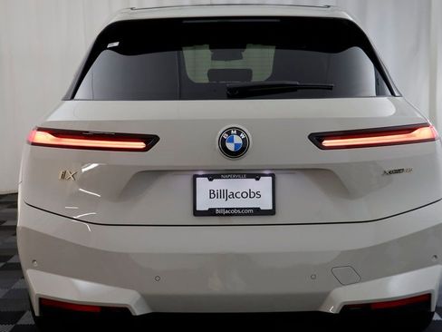 New 2026 BMW iX xDrive45 w/ Premium Package image 15