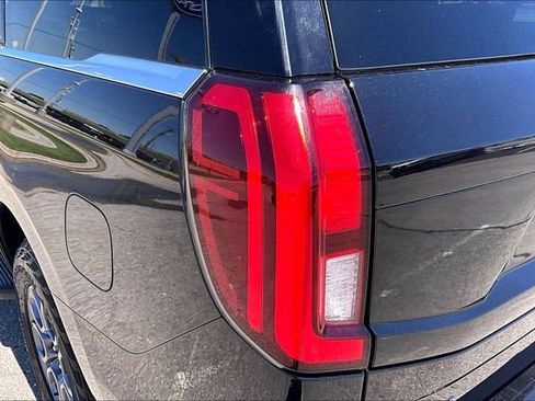 Used 2025 Ford Expedition Active RWD image 28