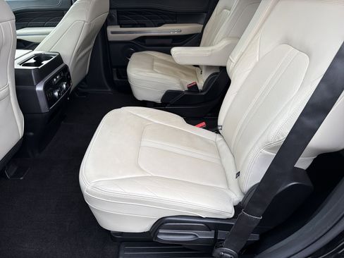 Used 2020 Ford Expedition Platinum image 24