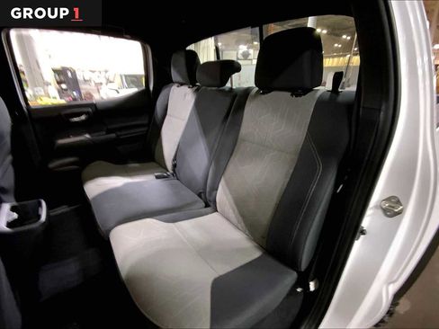 Certified 2020 Toyota Tacoma TRD Off-Road image 21