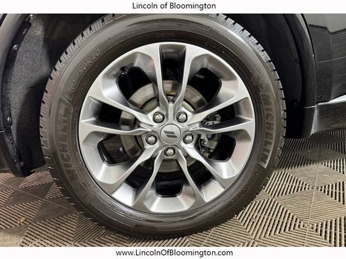 Used 2019 Dodge Durango R/T w/ Technology Group AWD/4WD image 26